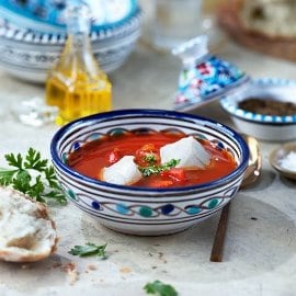 Chorba bel hout – tomaattinen kalakeitto