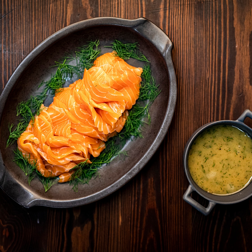 Jääkellarinlohi ja hovimestarin kastike