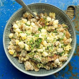 Farofa, papuja ja paahdettua vehnää