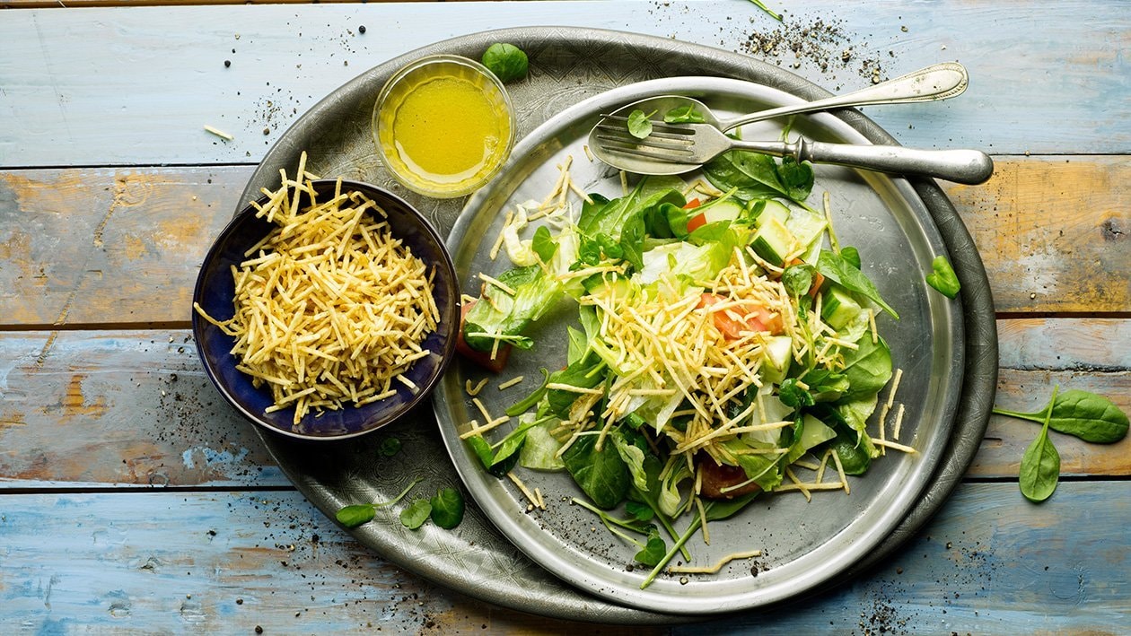 Salada de Crocante, Vihreää salaattia ja rapeaa perunaa – Resepti