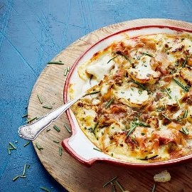 Valkoinen broileri-pastavuoka Valkoinen broileri-pastavuoka