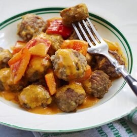 Lihapullat paprikakastikkeessa