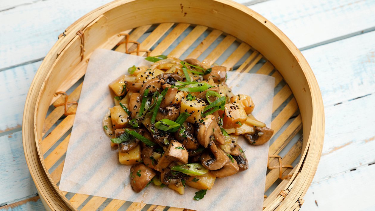 Aasialainen sieni-perunasalaatti – - Resepti