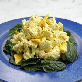 Curry-kukkakaalisalaatti