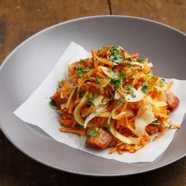 Fenkoli-porkkanasalaatti Fenkoli-porkkanasalaatti