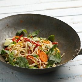 Indonesialainen nuudelisalaatti