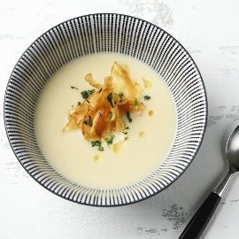 Paahdettu palsternakka-omenakeitto Paahdettu palsternakka-omenakeitto